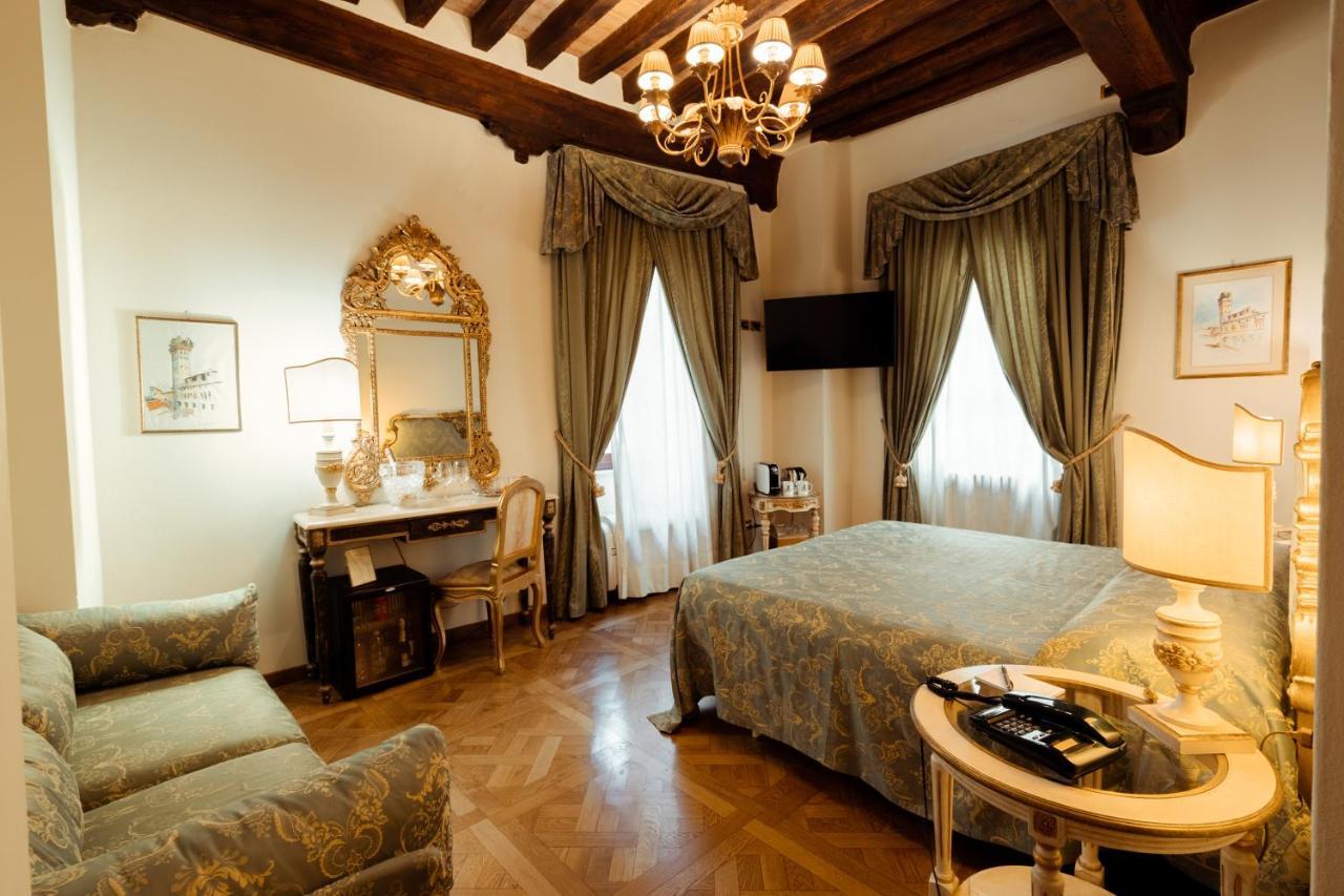 Hotel Palazzo Alexander Lucca Exteriér fotografie