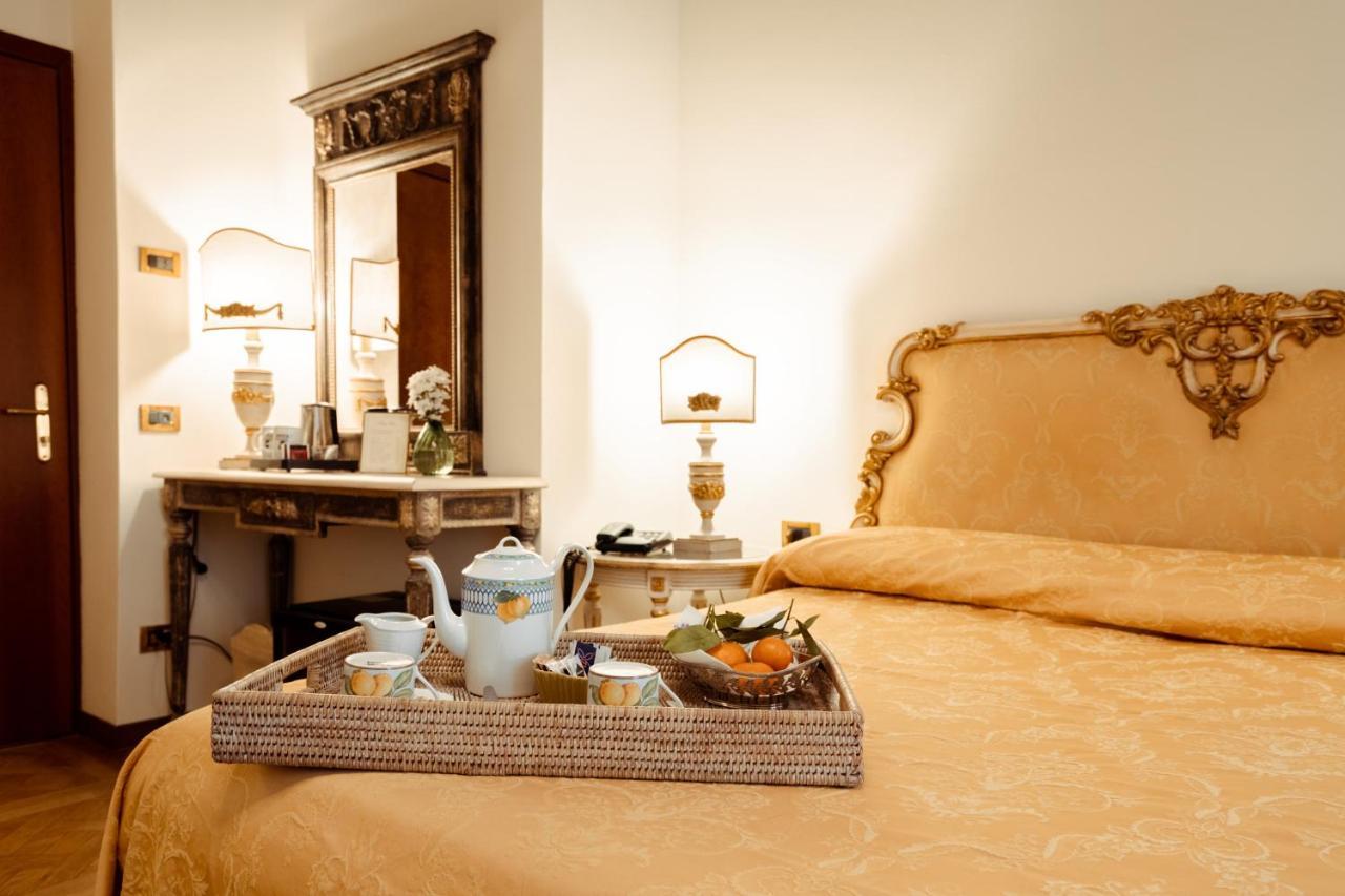 Hotel Palazzo Alexander Lucca Exteriér fotografie