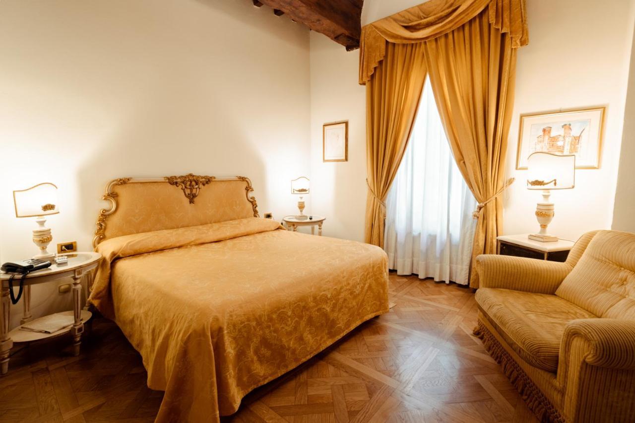 Hotel Palazzo Alexander Lucca Exteriér fotografie